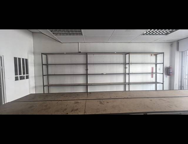 BUSINESS PROPERTY TO RENT IN LA ROCHELLE